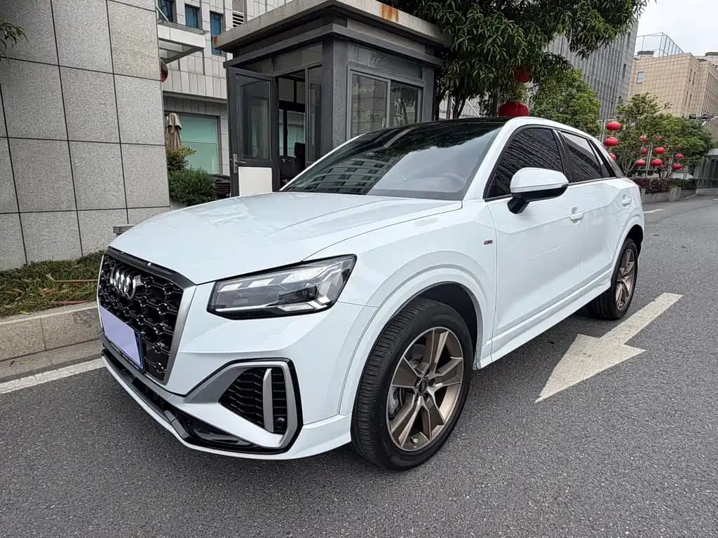 Audi Q2L