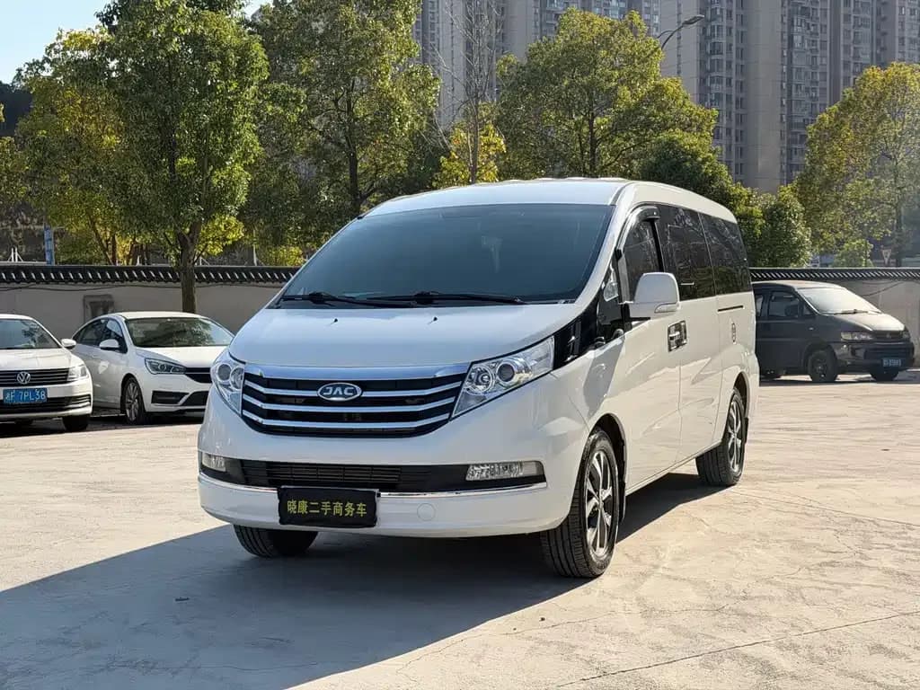 JAC Refine M5