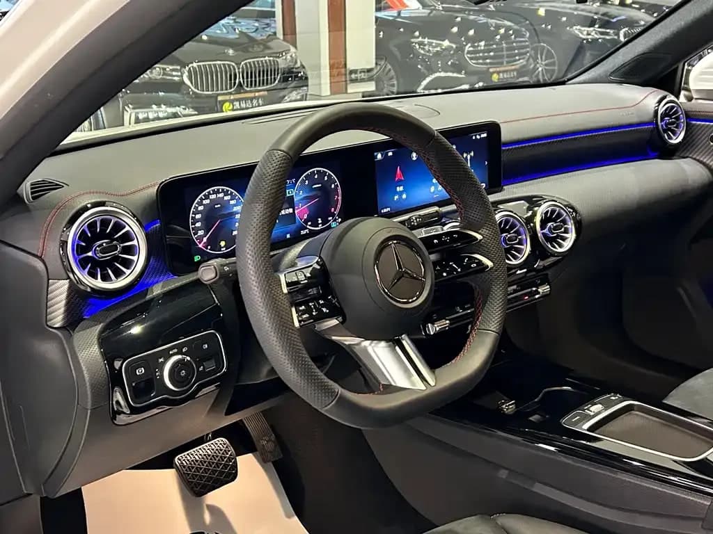 Mercedes-Benz A-Class — фото 2