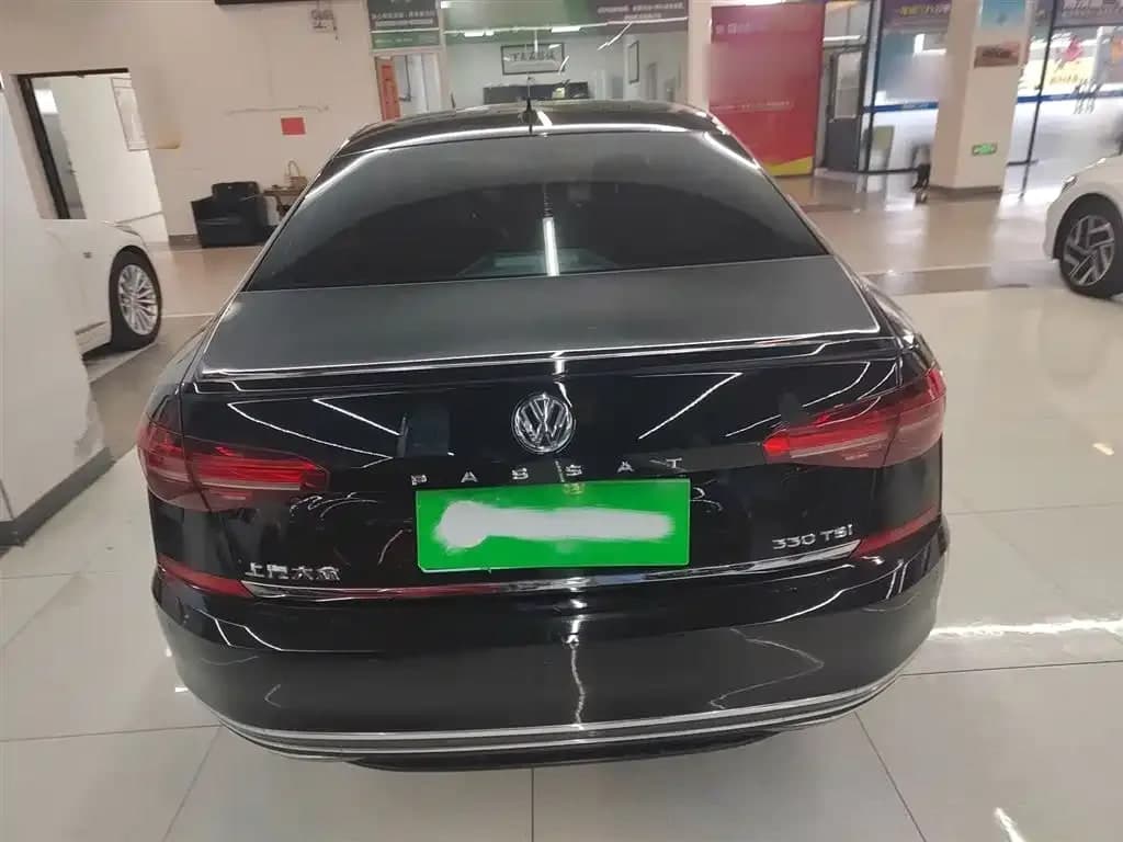 Volkswagen Passat — фото 2