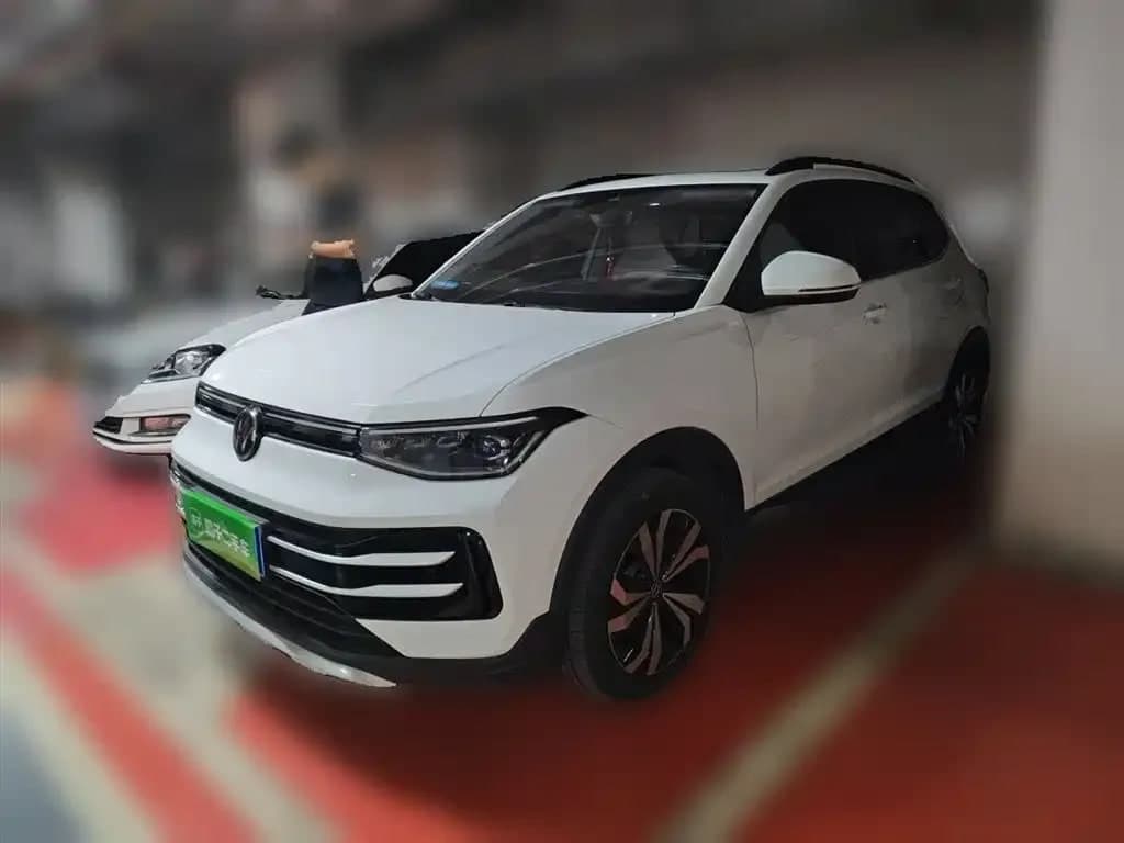 Volkswagen Tharu