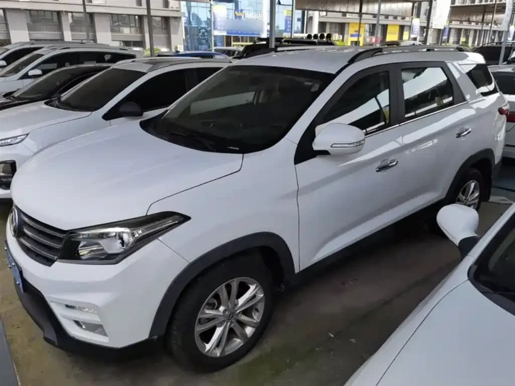 Dongfeng Fengon S560