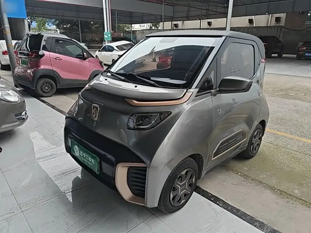 Baojun E200