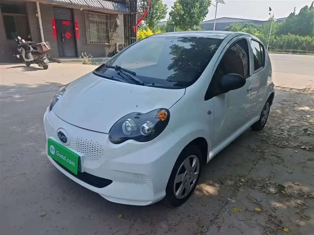 BYD e1
