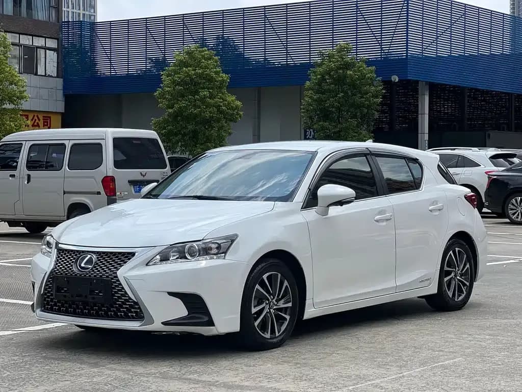 Lexus Ct