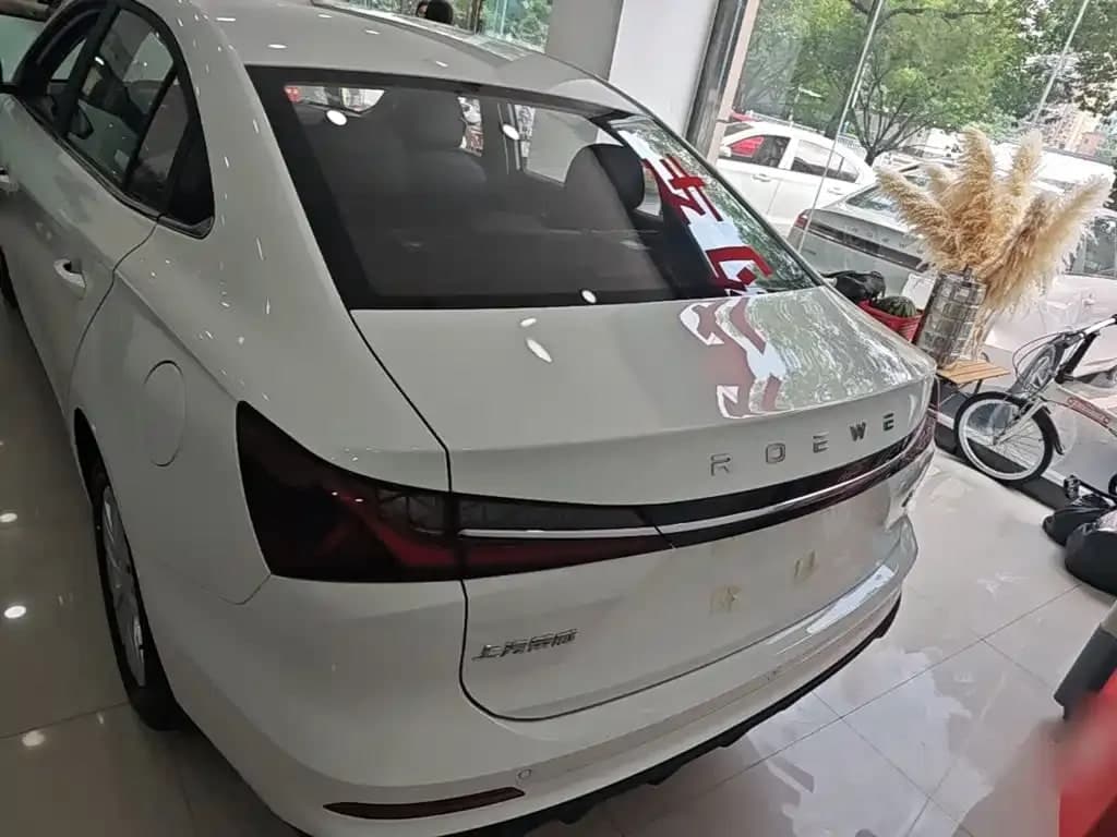 Roewe I5 — фото 2
