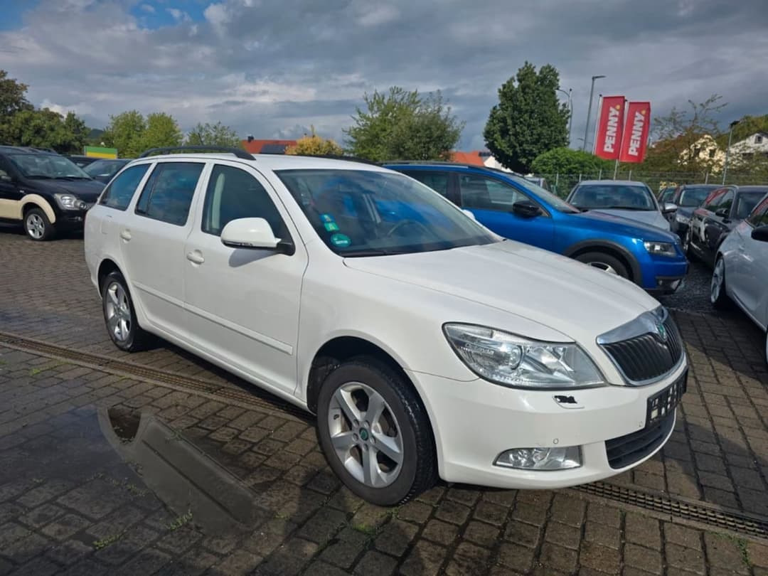 Skoda Octavia — фото 1