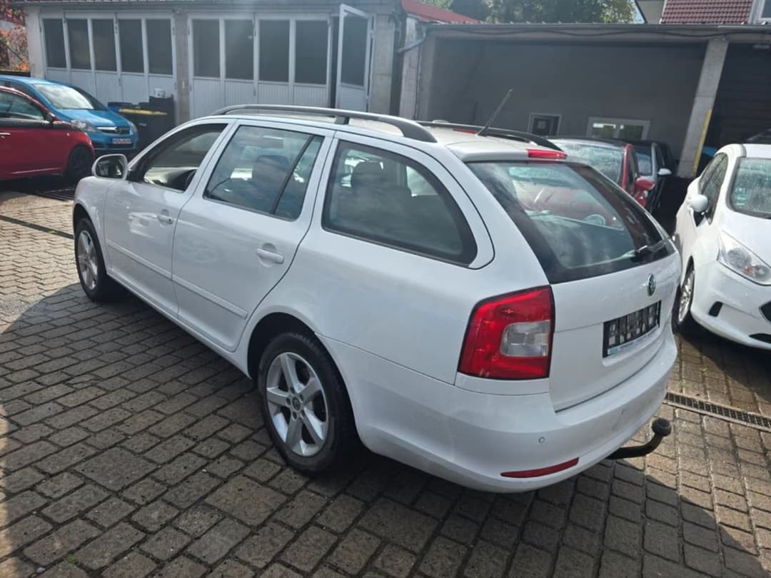 Skoda Octavia — фото 2