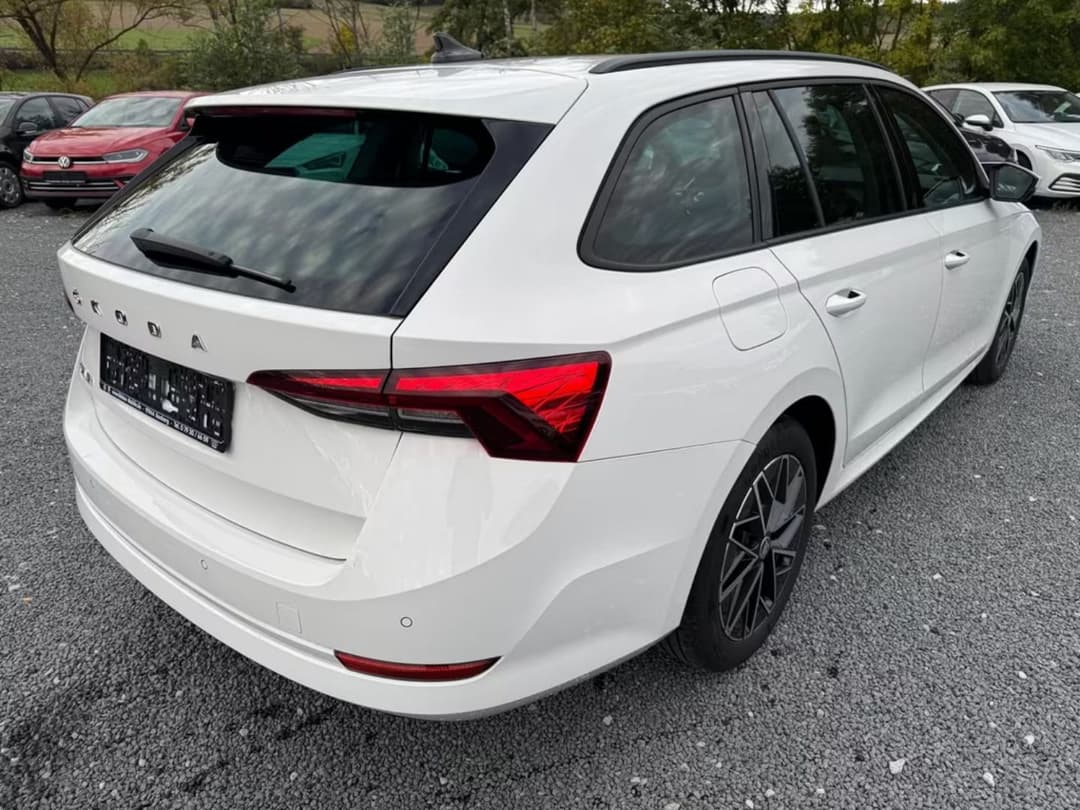 Skoda Octavia — фото 2