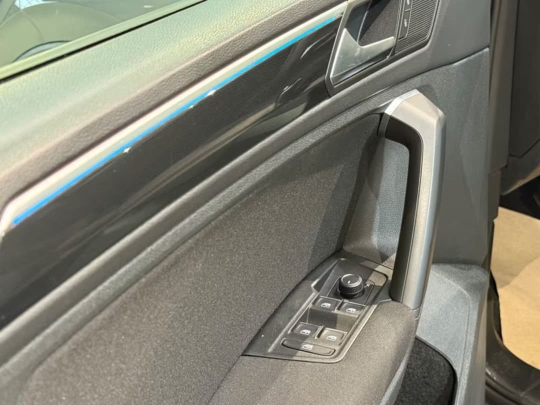Volkswagen Tiguan — фото 2