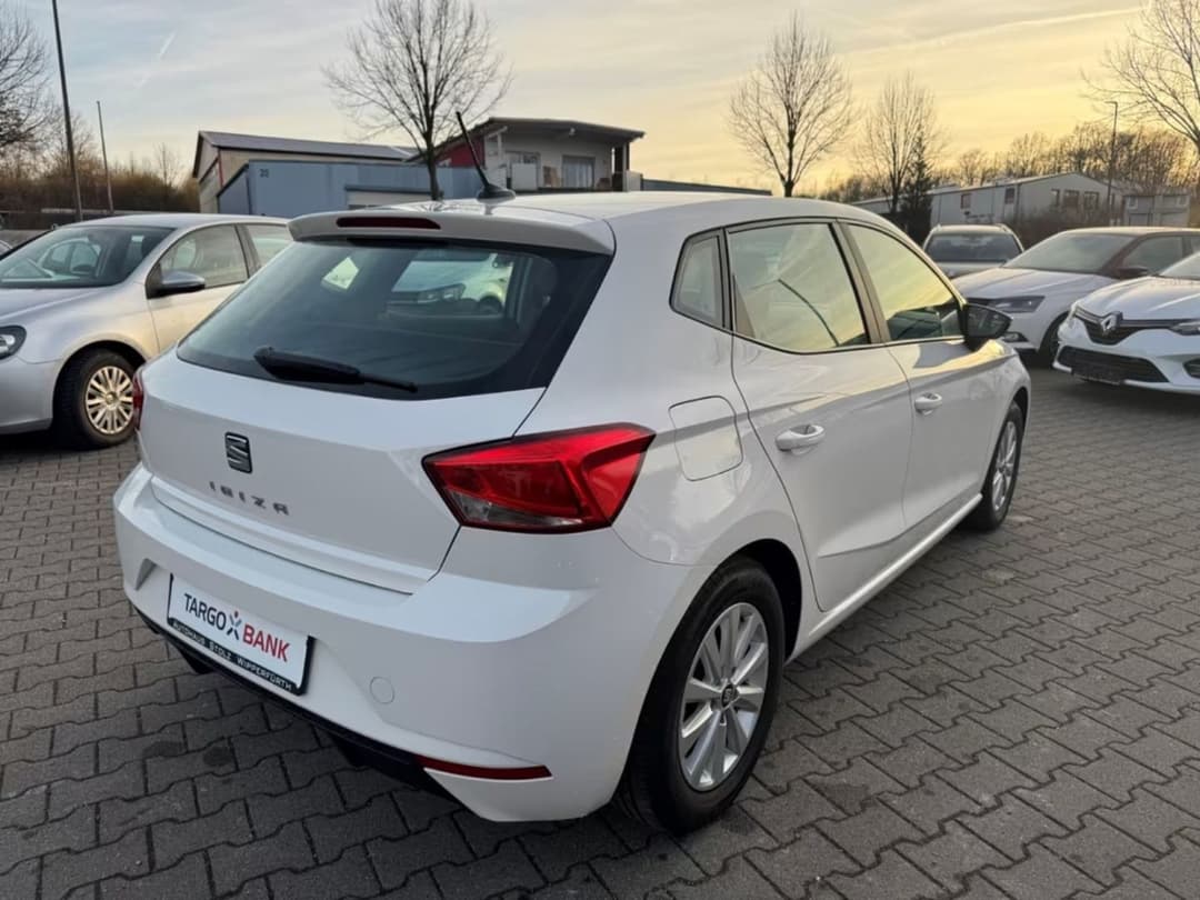Seat Ibiza — фото 2