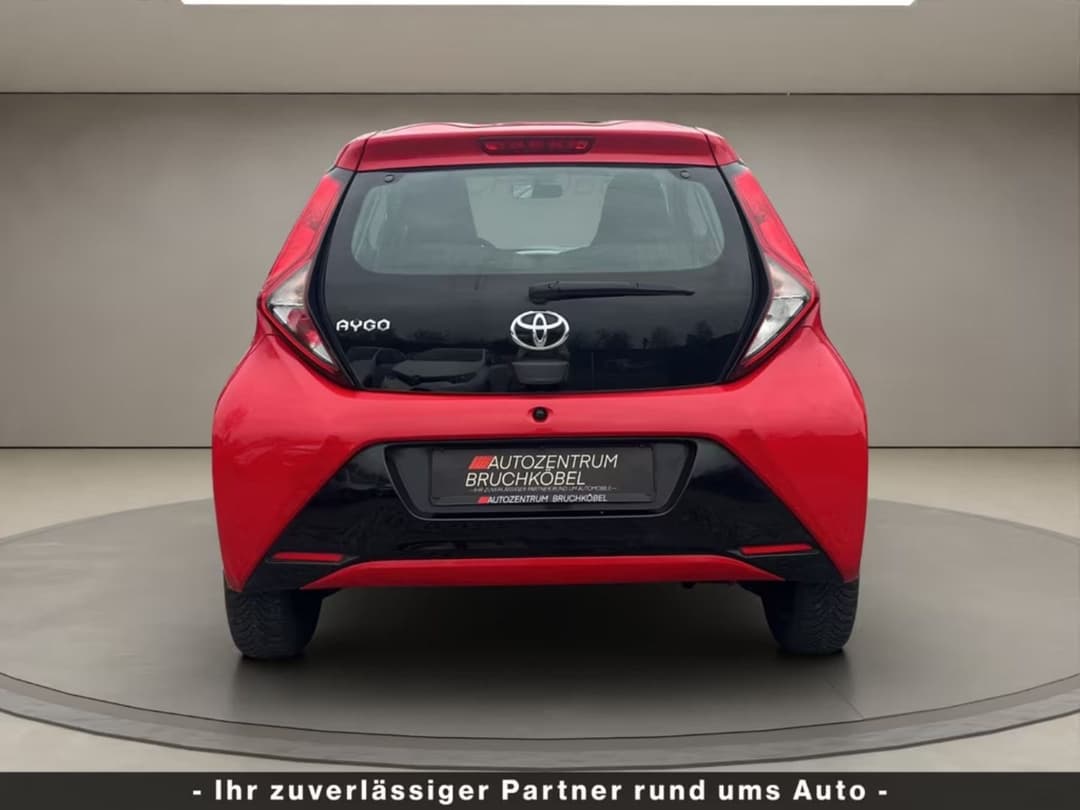 Toyota Aygo (X) — фото 2