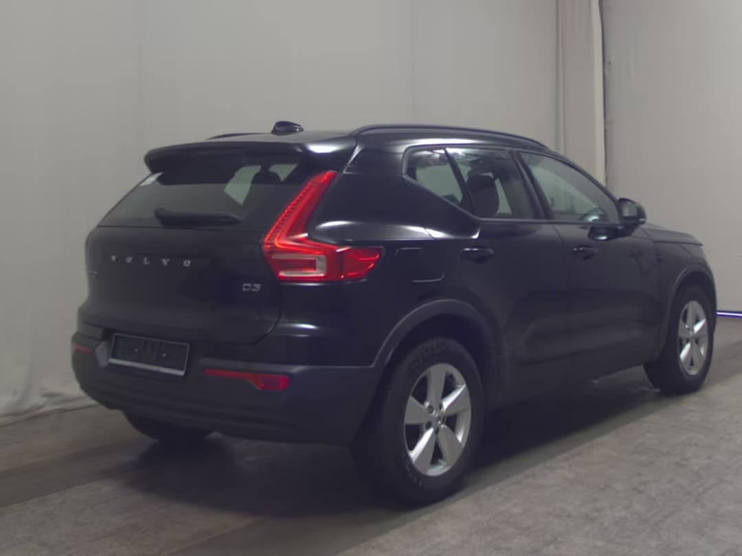 Volvo XC40 — фото 2