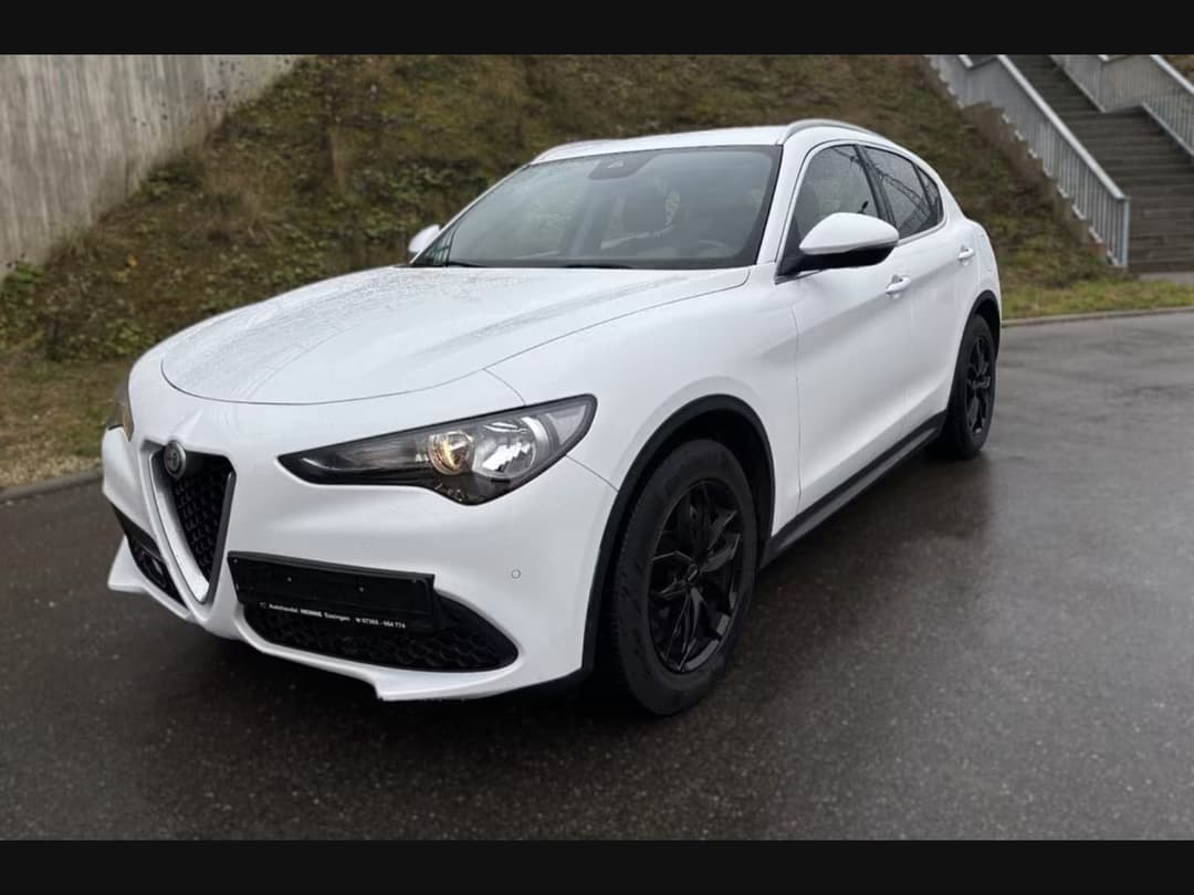 Alfa Romeo Stelvio — фото 1