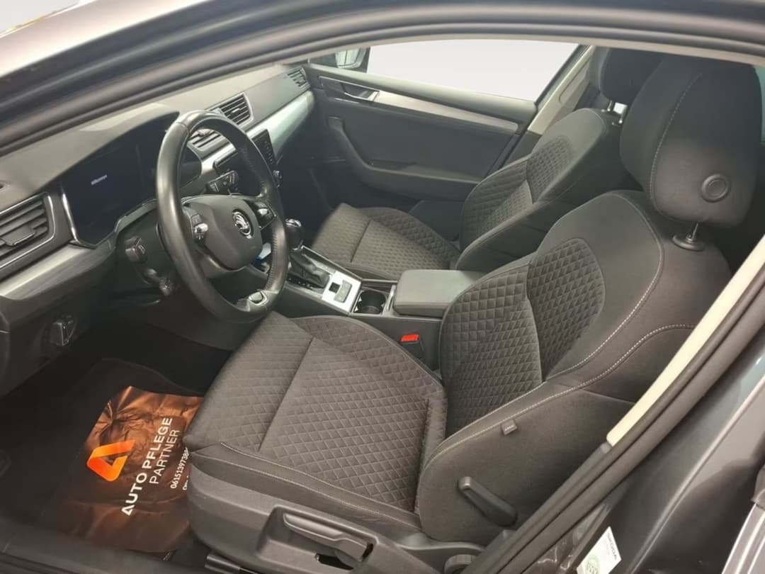 Skoda Superb — фото 2