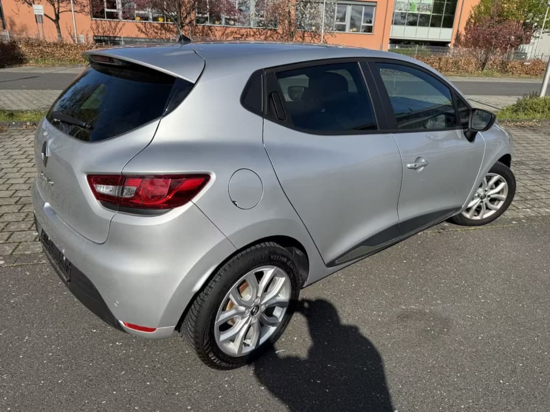 Renault Clio — фото 2