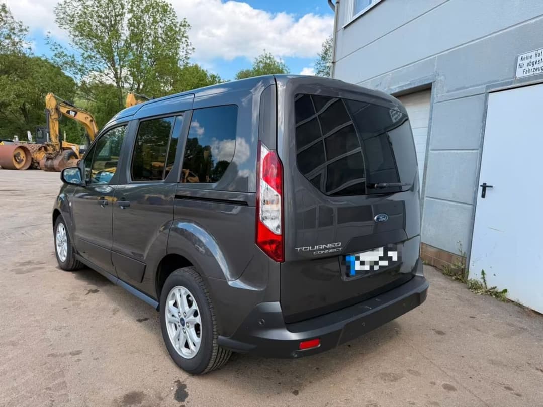 Ford Tourneo — фото 2