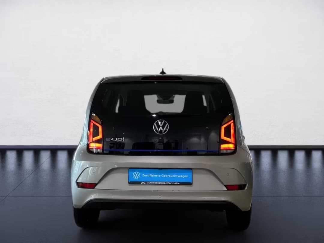 Volkswagen e-up! — фото 2