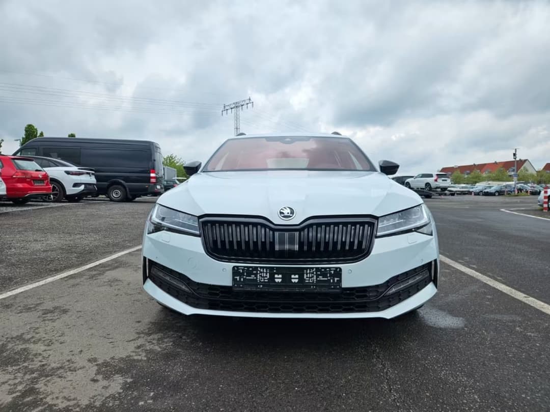 Skoda Superb — фото 2