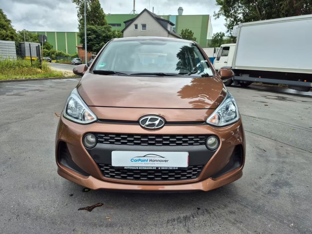 Hyundai i10 — фото 1
