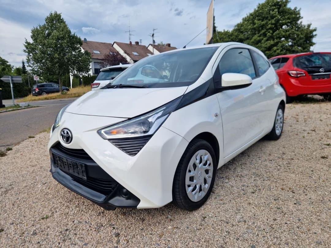 Toyota Aygo (X) — фото 1