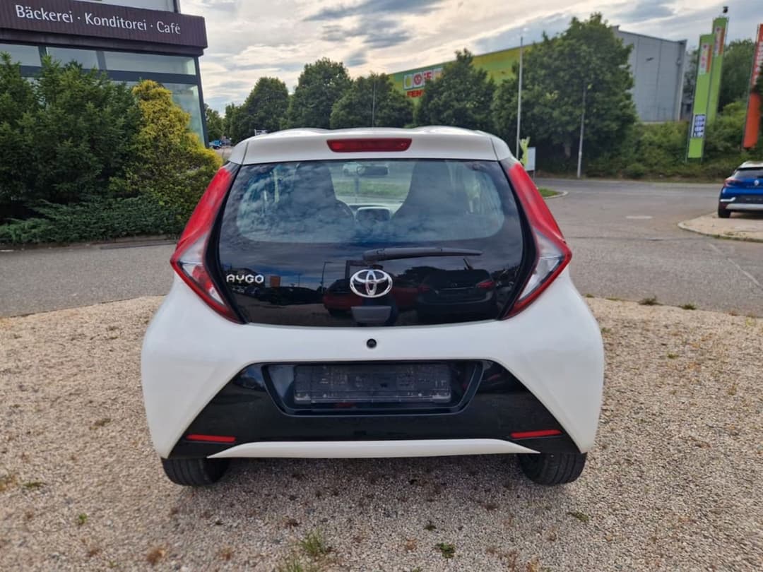 Toyota Aygo (X) — фото 2