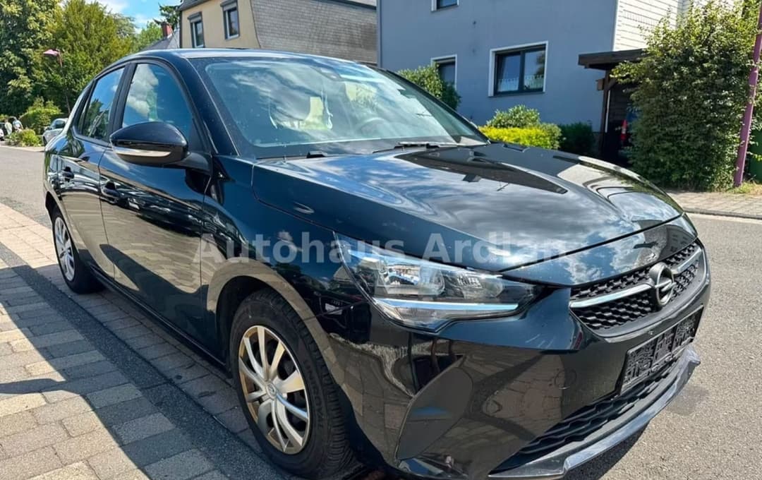Opel Corsa — фото 1