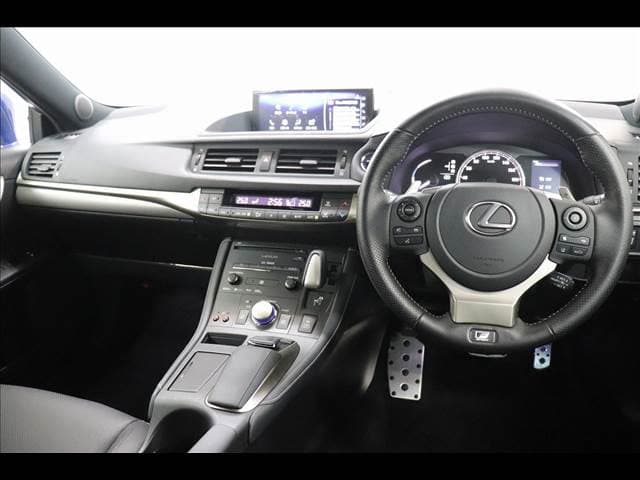 Lexus Lexus CT — фото 2