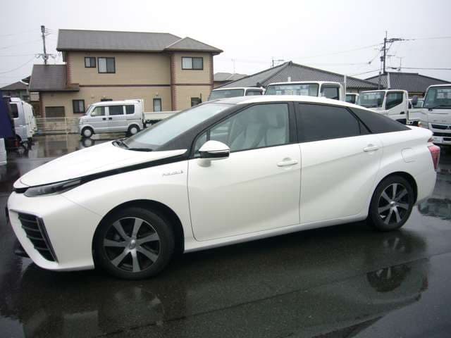 Toyota Mirai — фото 2
