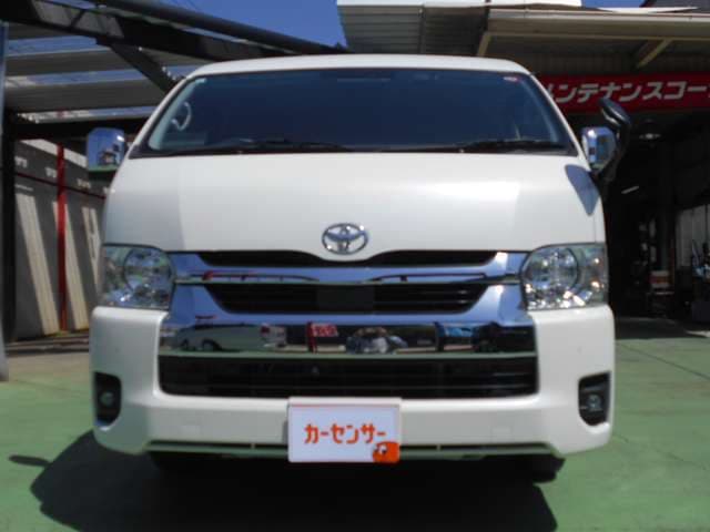 Toyota Hiace — фото 2