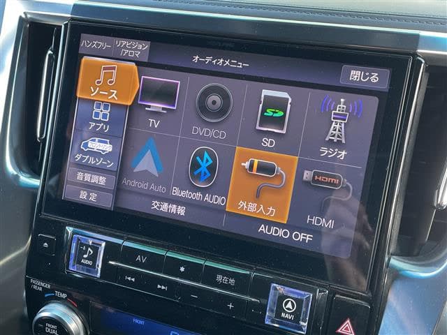 Toyota Alphard — фото 2