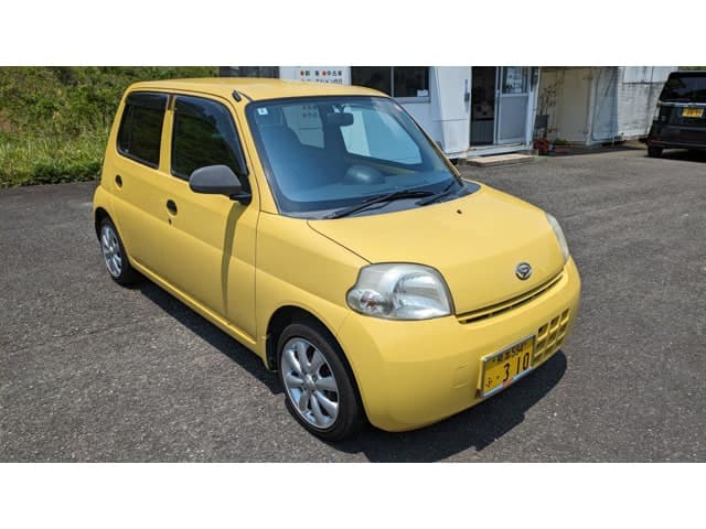 Daihatsu Esse