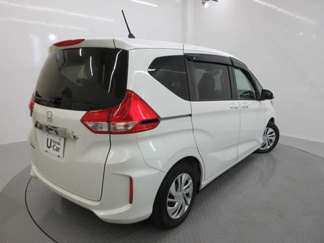 Honda Freed — фото 2