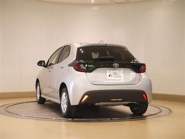Toyota Yaris — фото 2