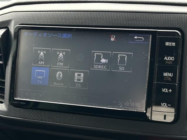 Toyota Pixis Epoch — фото 2