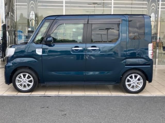 Toyota Pixis Mega — фото 2