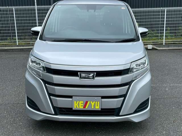 Toyota Noah — фото 2