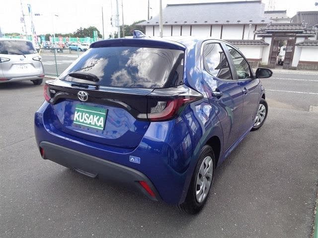 Toyota Yaris — фото 2