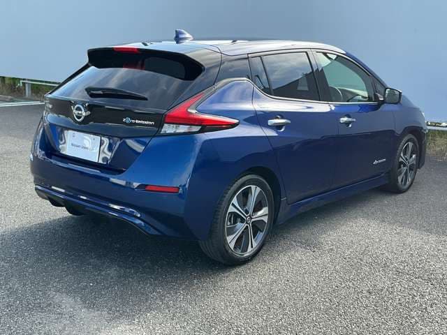 Nissan Leaf — фото 2