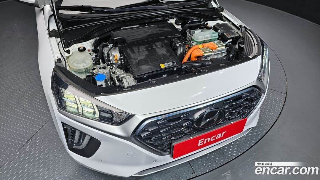 Hyundai Ioniq — фото 2
