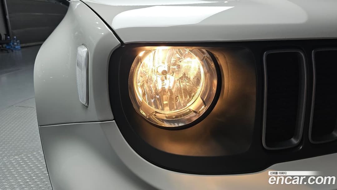 Jeep Renegade — фото 2