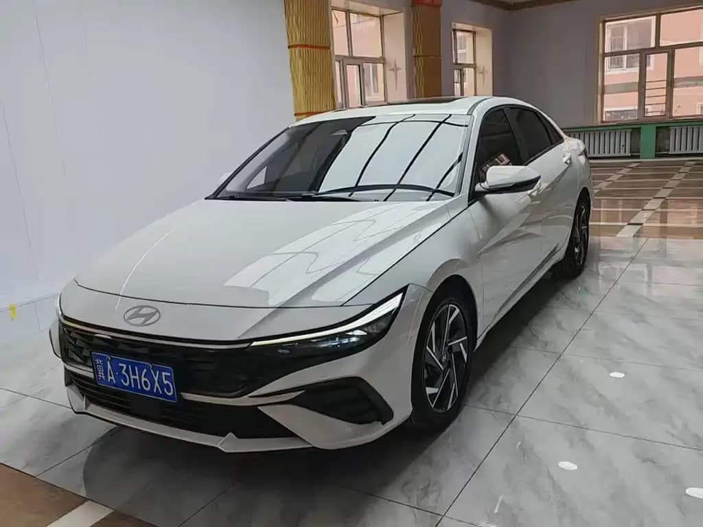 Hyundai Elantra