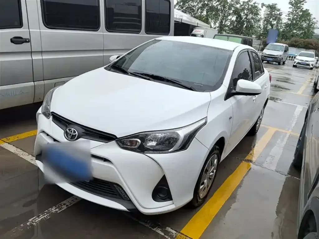 Toyota YARiS L Zhi Xiang