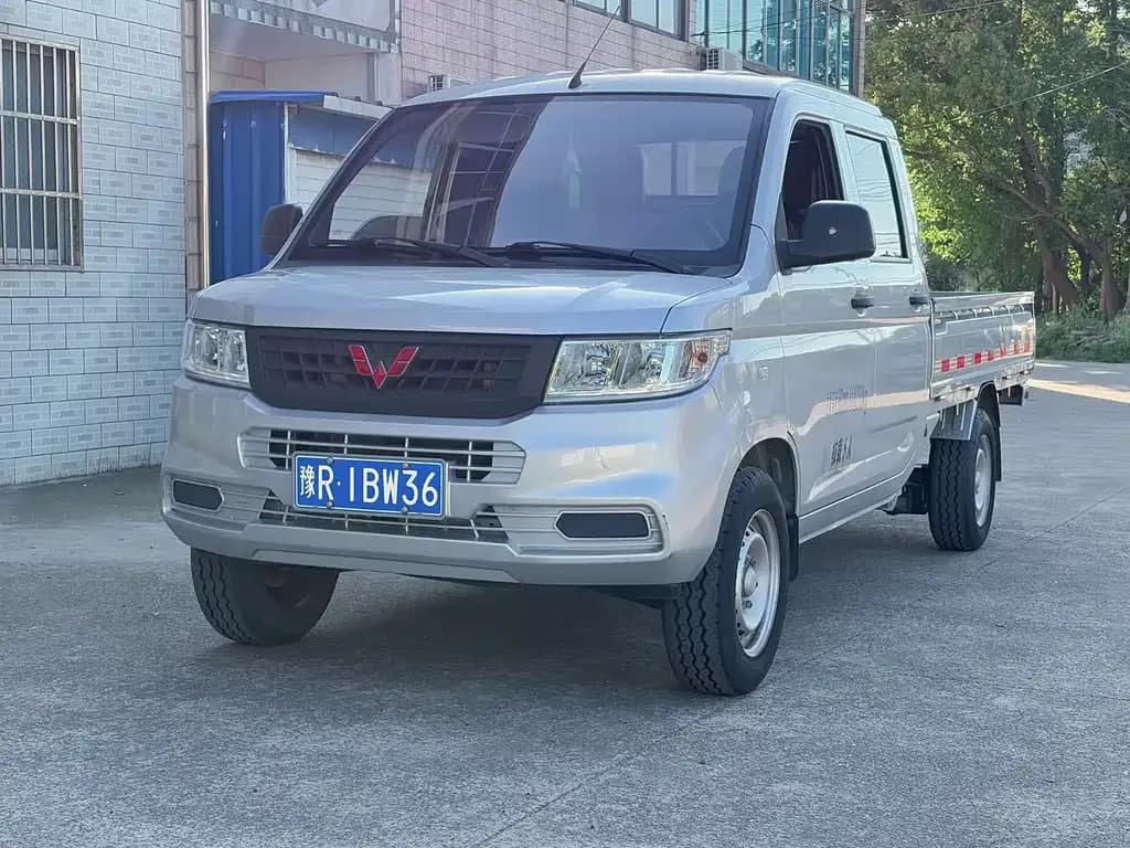 Wuling Rongguang Xinka