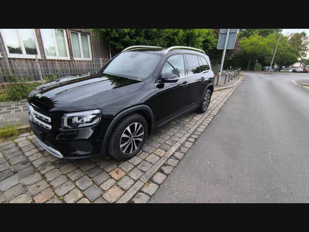 Mercedes-Benz GLB 200