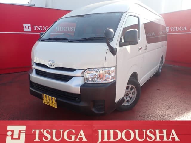 Toyota Hiace Commuter — фото 1