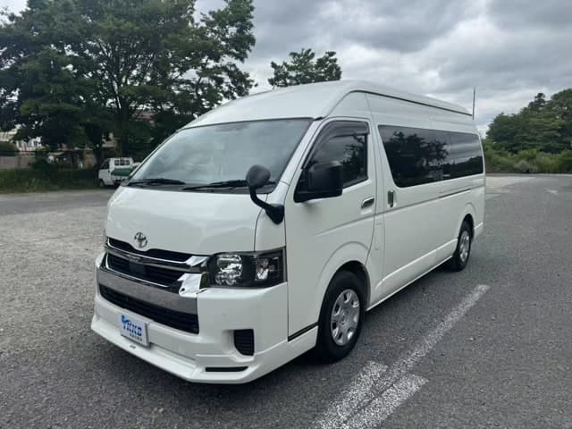Toyota Hiace Commuter