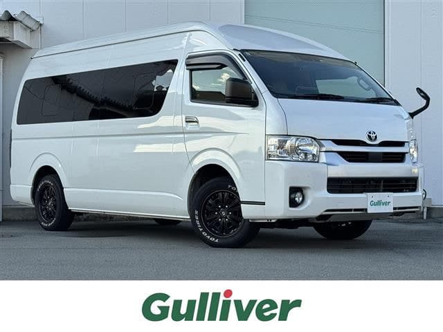 Toyota Hiace Commuter