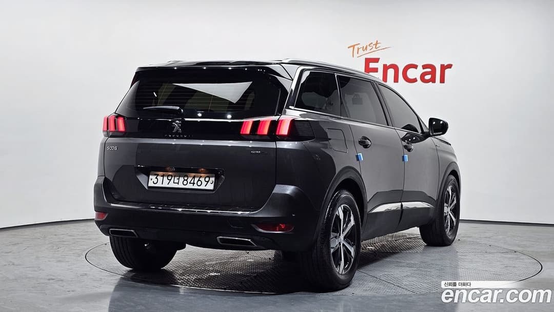 Peugeot 5008