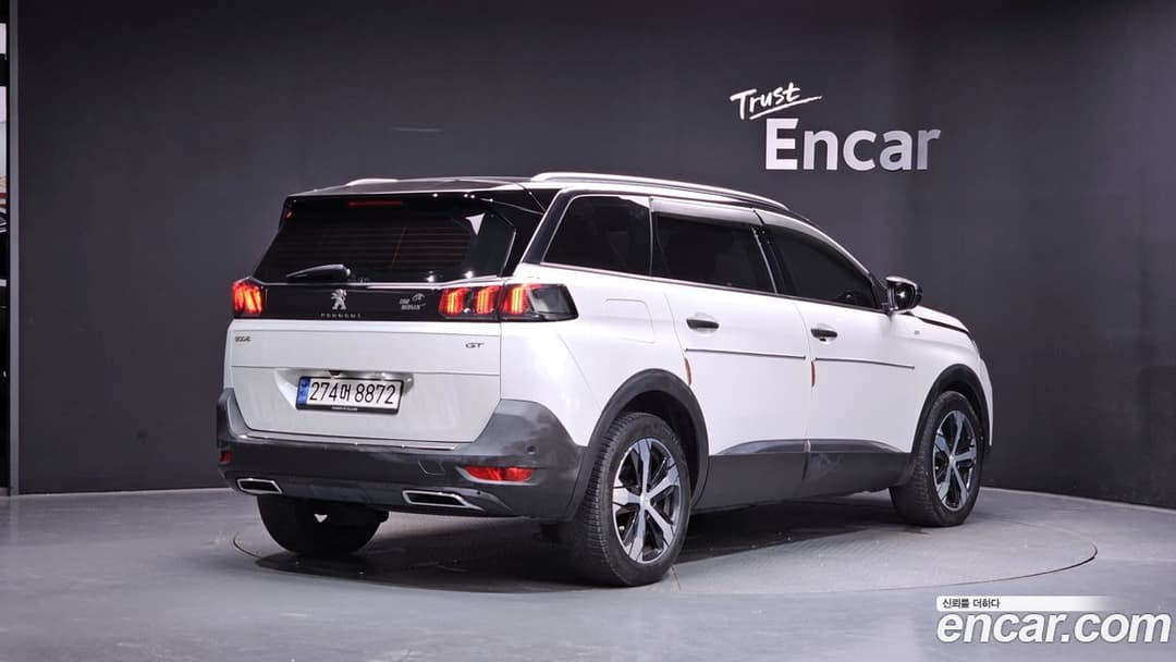 Peugeot 5008